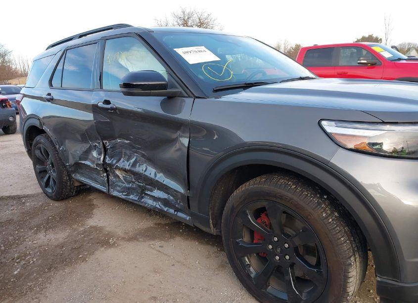 Photo 17 of 2023 Ford Explorer ST (VIN 1FM5K8GC5PGB93595)