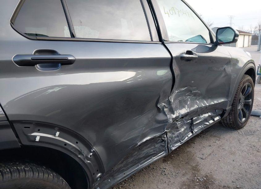 Photo 18 of 2023 Ford Explorer ST (VIN 1FM5K8GC5PGB93595)
