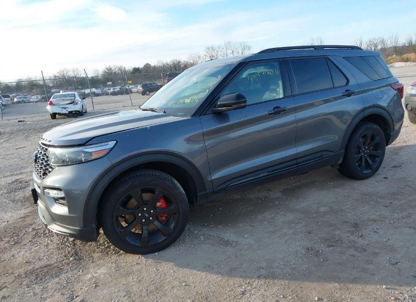 Photo 2 of 2023 Ford Explorer ST (VIN 1FM5K8GC5PGB93595)