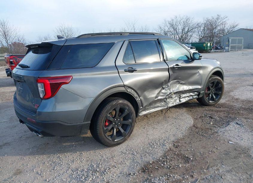Photo 4 of 2023 Ford Explorer ST (VIN 1FM5K8GC5PGB93595)