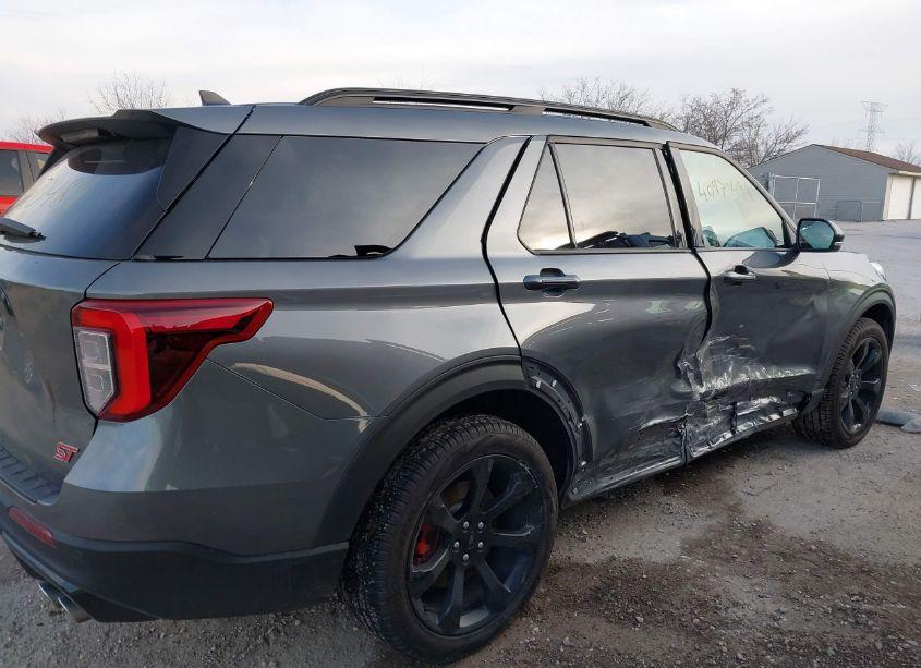 Photo 6 of 2023 Ford Explorer ST (VIN 1FM5K8GC5PGB93595)