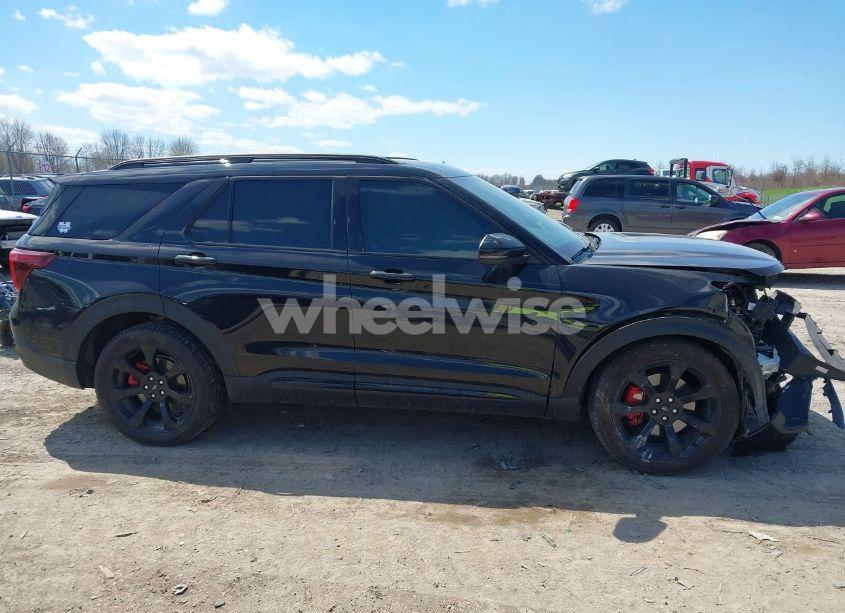 Photo 13 of 2023 Ford Explorer ST (VIN 1FM5K8GC5PGC23257)