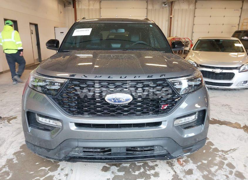 Photo 12 of 2023 Ford Explorer ST (VIN 1FM5K8GC5PGC26305)