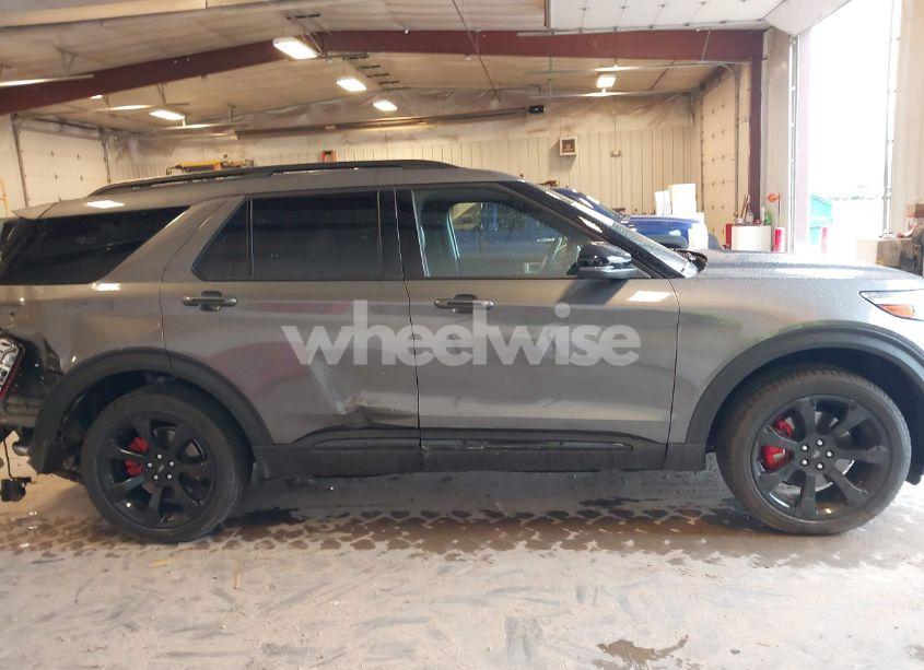 Photo 13 of 2023 Ford Explorer ST (VIN 1FM5K8GC5PGC26305)
