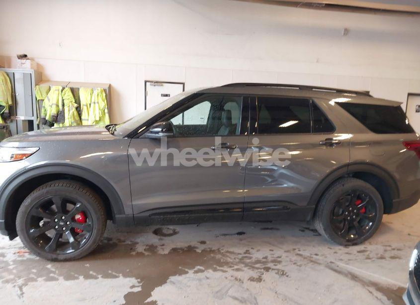 Photo 14 of 2023 Ford Explorer ST (VIN 1FM5K8GC5PGC26305)