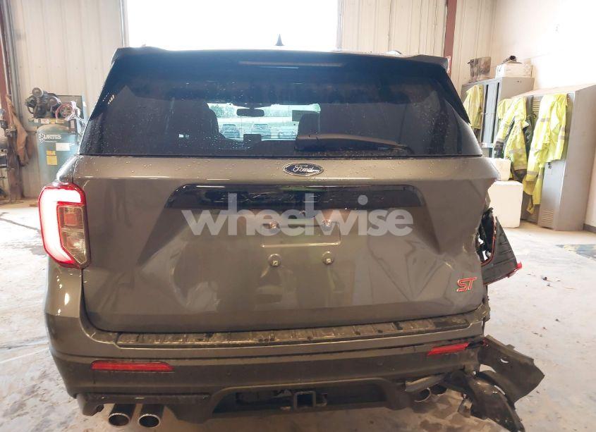 Photo 16 of 2023 Ford Explorer ST (VIN 1FM5K8GC5PGC26305)