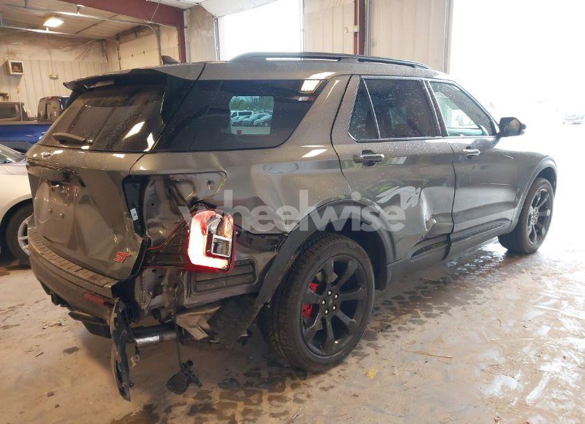 Photo 4 of 2023 Ford Explorer ST (VIN 1FM5K8GC5PGC26305)