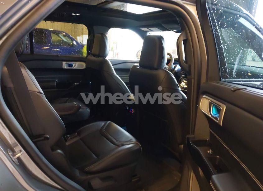 Photo 8 of 2023 Ford Explorer ST (VIN 1FM5K8GC5PGC26305)