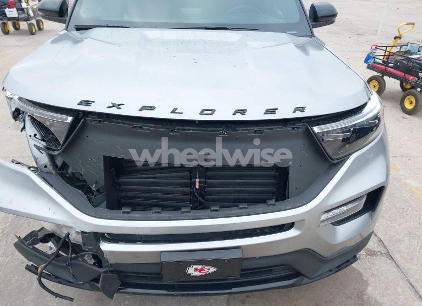 Photo 13 of 2024 Ford Explorer ST (VIN 1FM5K8GC5RGA15236)