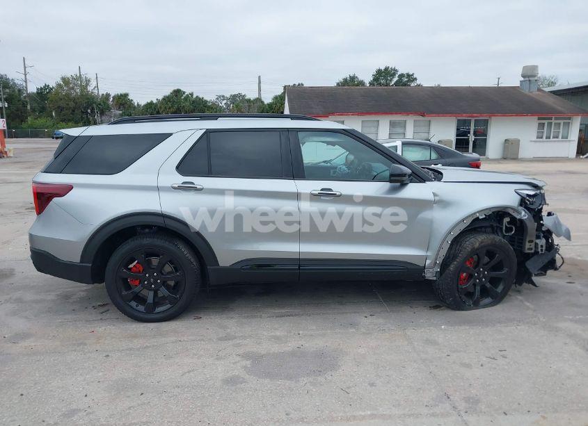 Photo 14 of 2024 Ford Explorer ST (VIN 1FM5K8GC5RGA15236)