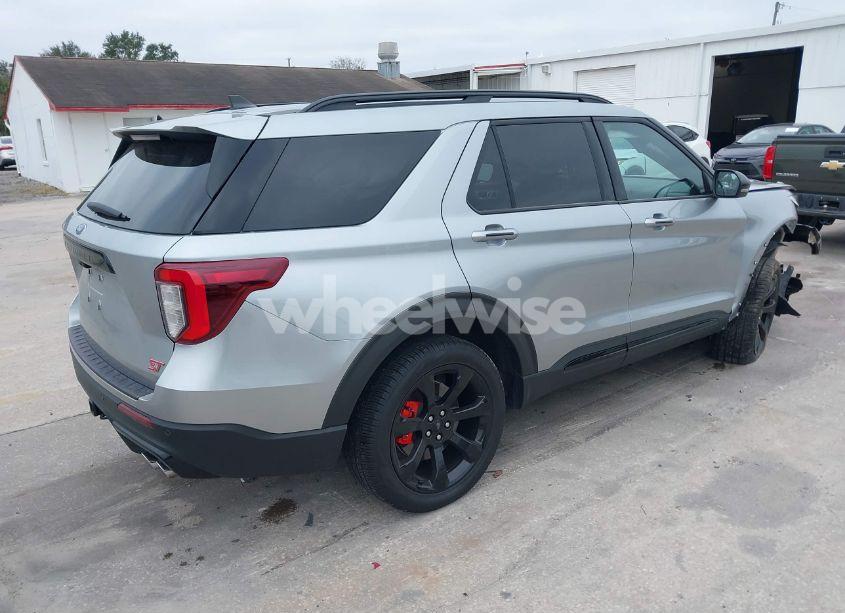 Photo 4 of 2024 Ford Explorer ST (VIN 1FM5K8GC5RGA15236)