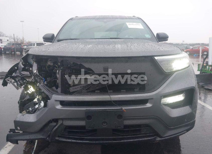 Photo 12 of 2024 Ford Explorer ST (VIN 1FM5K8GC5RGA73055)