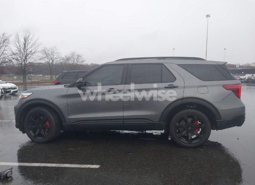 Photo 14 of 2024 Ford Explorer ST (VIN 1FM5K8GC5RGA73055)