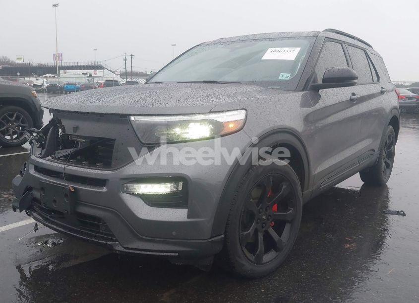 Photo 2 of 2024 Ford Explorer ST (VIN 1FM5K8GC5RGA73055)