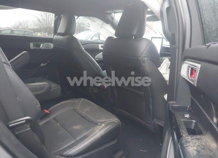 Photo 8 of 2024 Ford Explorer ST (VIN 1FM5K8GC5RGA73055)