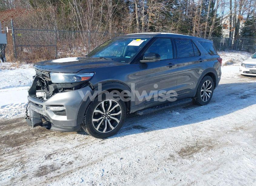 Photo 2 of 2021 Ford Explorer (VIN 1FM5K8GC7MGA25632)