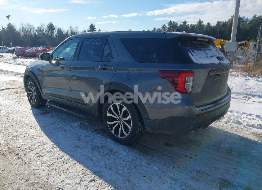 Photo 3 of 2021 Ford Explorer (VIN 1FM5K8GC7MGA25632)