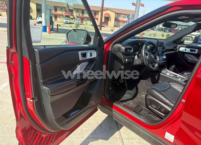 Photo 13 of 2021 Ford Explorer ST (VIN 1FM5K8GC7MGA95647)