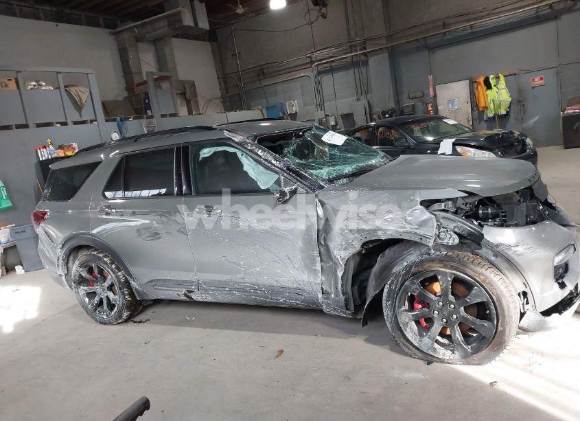 Photo 13 of 2020 Ford Explorer ST (VIN 1FM5K8GC8LGB03639)