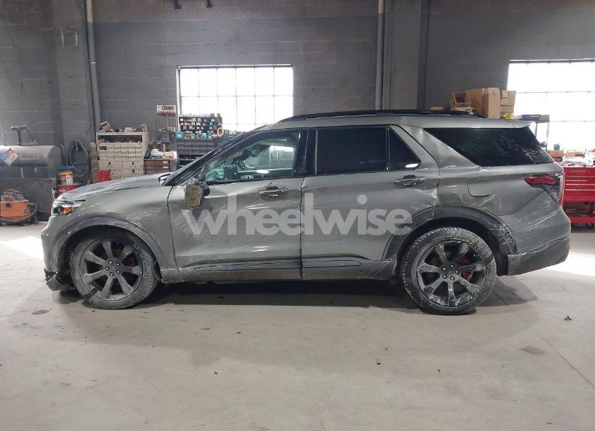 Photo 14 of 2020 Ford Explorer ST (VIN 1FM5K8GC8LGB03639)