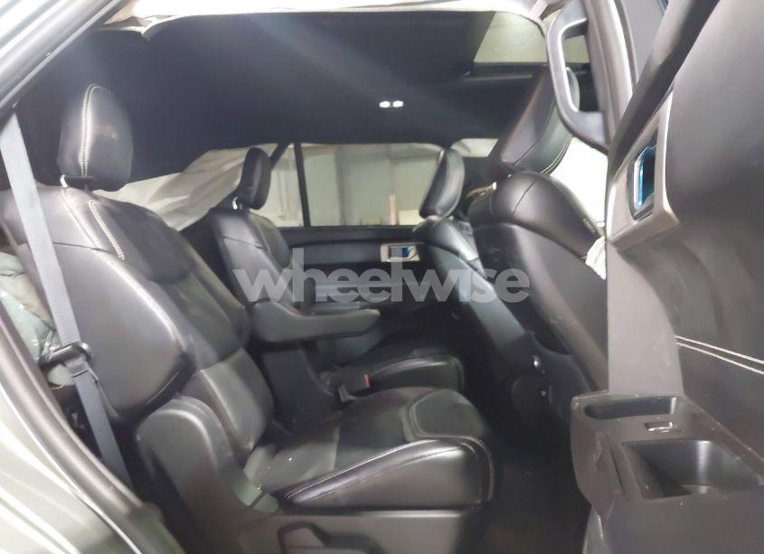 Photo 8 of 2020 Ford Explorer ST (VIN 1FM5K8GC8LGB03639)