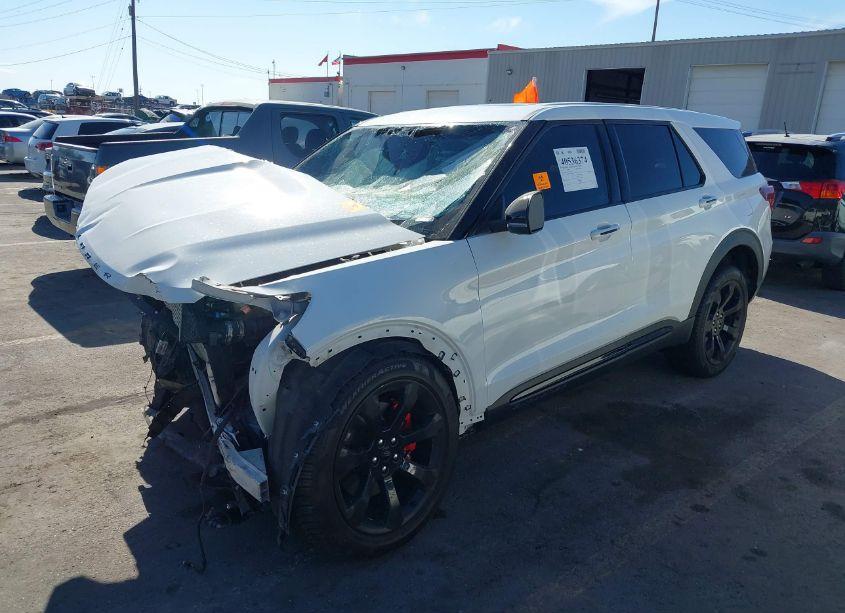 Photo 2 of 2021 Ford Explorer ST (VIN 1FM5K8GC8MGB60084)