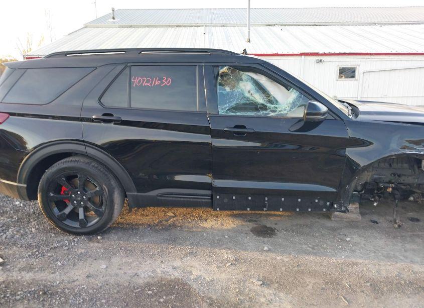 Photo 13 of 2022 Ford Explorer ST (VIN 1FM5K8GC8NGB09668)