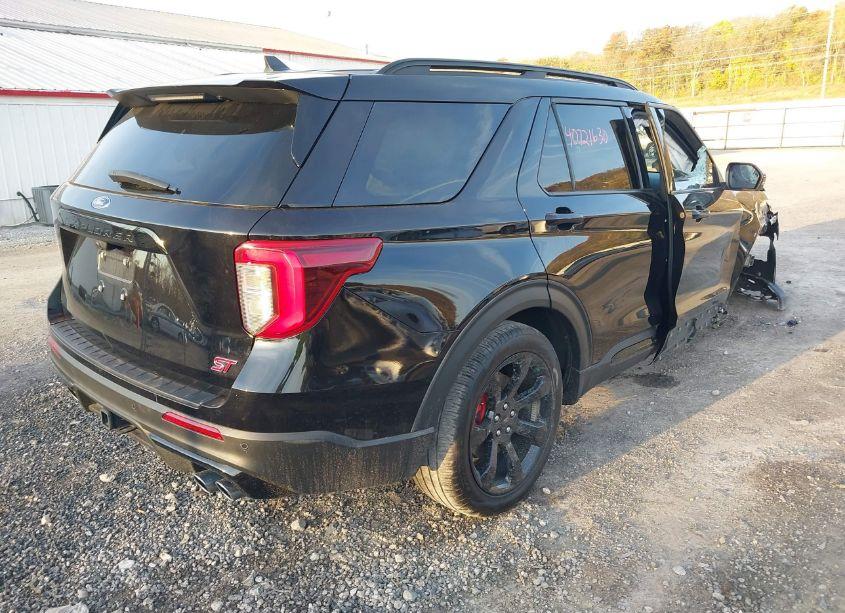 Photo 4 of 2022 Ford Explorer ST (VIN 1FM5K8GC8NGB09668)