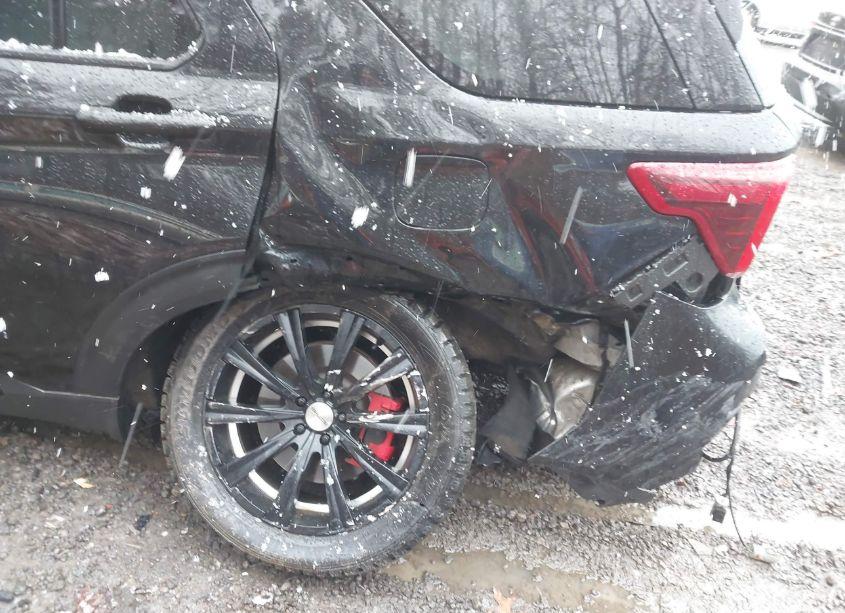 Photo 6 of 2022 Ford Explorer ST (VIN 1FM5K8GC8NGB12179)