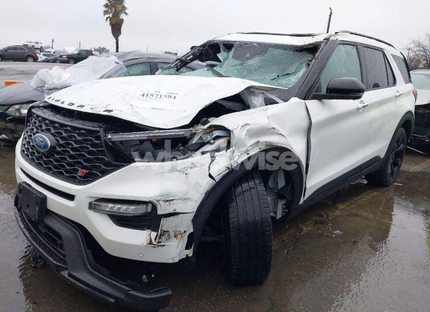 Photo 2 of 2023 Ford Explorer ST (VIN 1FM5K8GC8PGA29970)