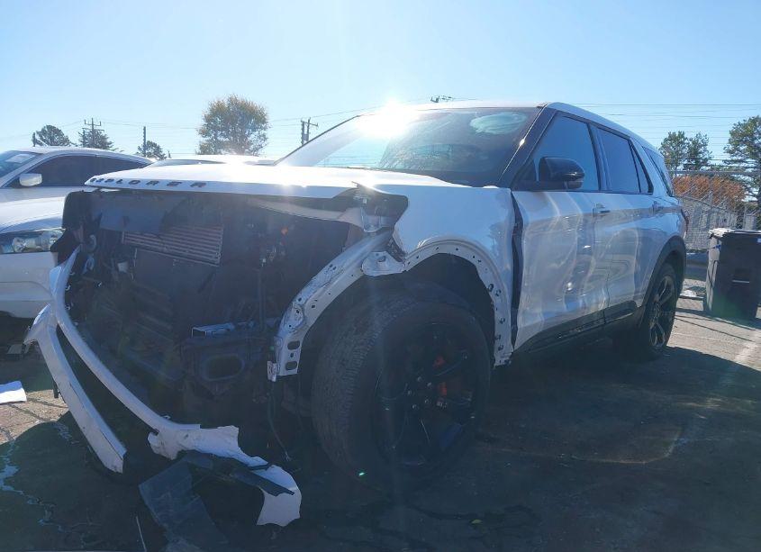 Photo 2 of 2021 Ford Explorer ST (VIN 1FM5K8GC9MGA77179)