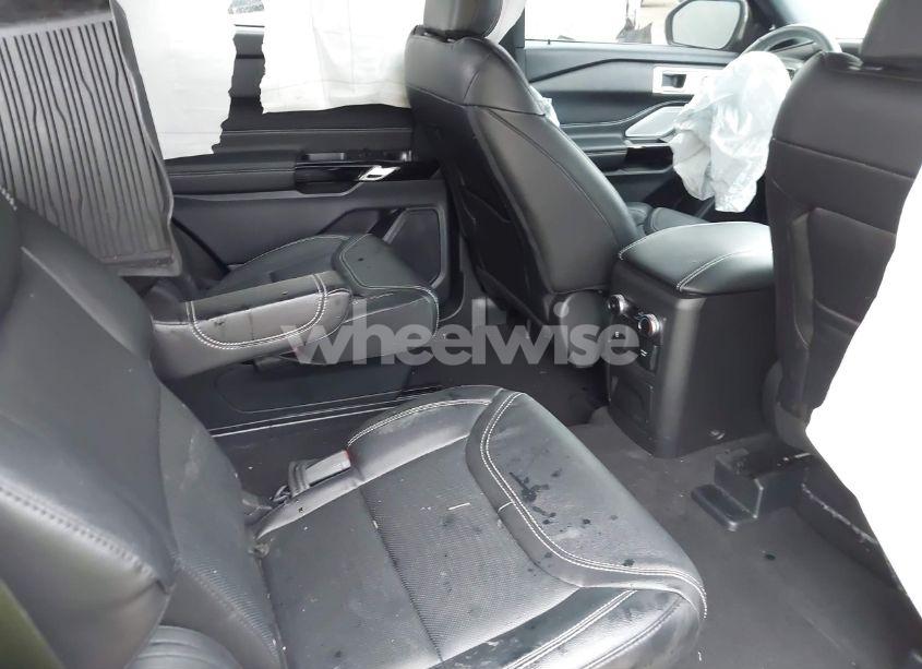 Photo 8 of 2023 Ford Explorer ST (VIN 1FM5K8GC9PGB30788)