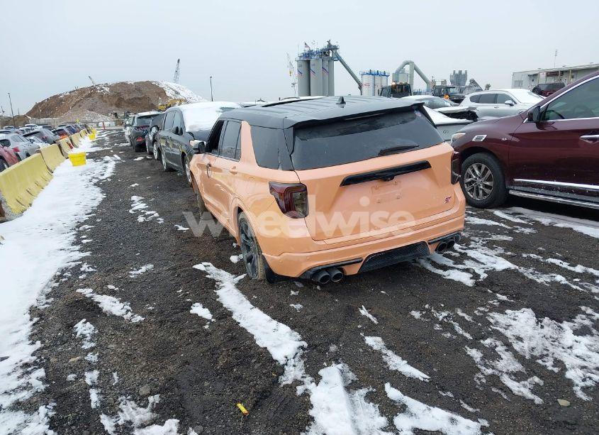 Photo 3 of 2020 Ford Explorer ST (VIN 1FM5K8GCXLGA51379)