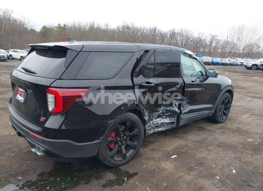 Photo 17 of 2021 Ford Explorer ST (VIN 1FM5K8GCXMGA53828)