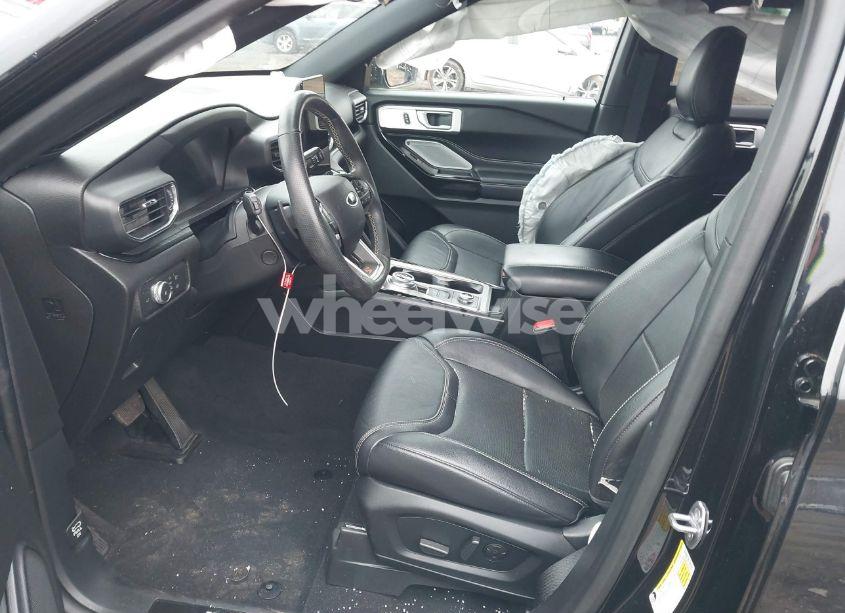 Photo 5 of 2021 Ford Explorer ST (VIN 1FM5K8GCXMGA53828)