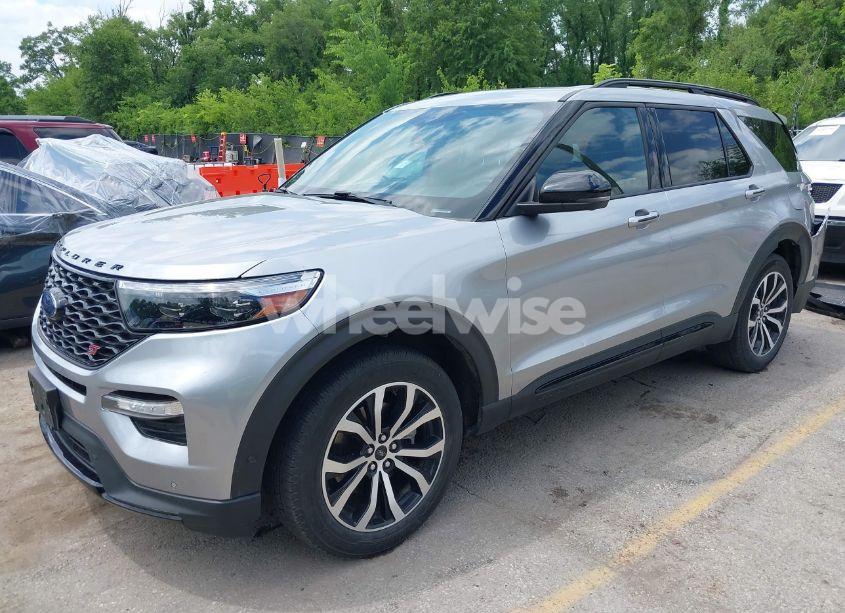Photo 2 of 2021 Ford Explorer ST (VIN 1FM5K8GCXMGA95156)