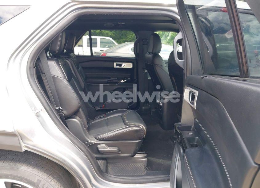 Photo 8 of 2021 Ford Explorer ST (VIN 1FM5K8GCXMGA95156)
