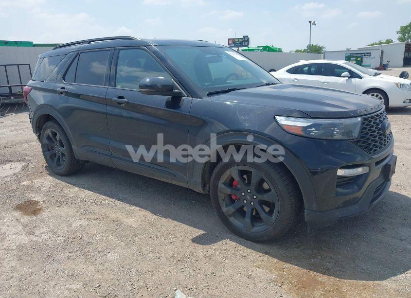 2022 Ford Explorer ST (VIN 1FM5K8GCXNGC49592) main photo