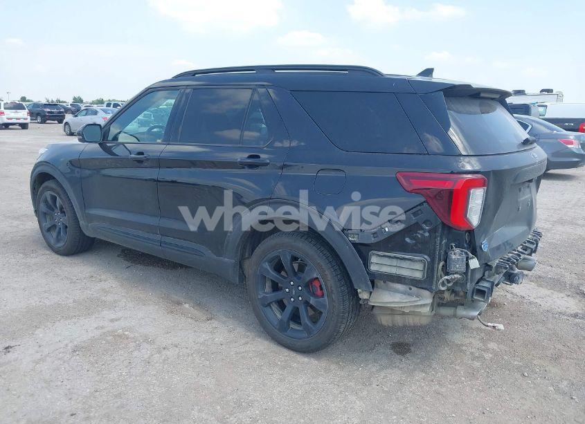 Photo 3 of 2022 Ford Explorer ST (VIN 1FM5K8GCXNGC49592)