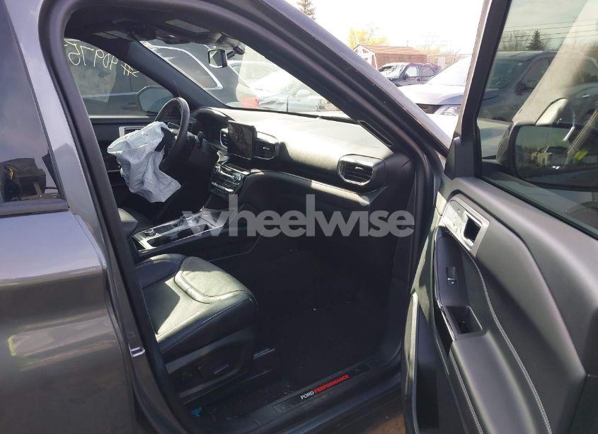 Photo 5 of 2023 Ford Explorer ST (VIN 1FM5K8GCXPGC36957)