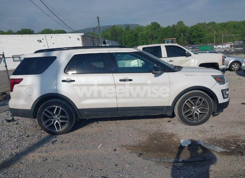 Photo 13 of 2016 Ford Explorer SPORT (VIN 1FM5K8GT0GGB77899)