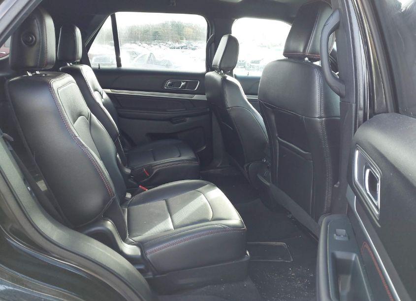 Photo 8 of 2018 Ford Explorer SPORT (VIN 1FM5K8GT0JGB97433)