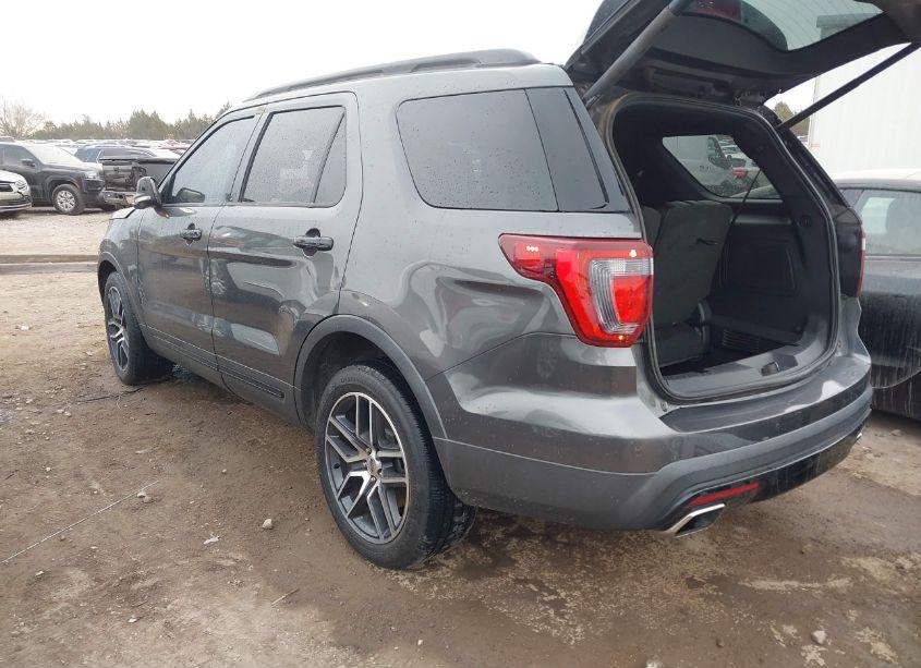 Photo 3 of 2016 Ford Explorer SPORT (VIN 1FM5K8GT1GGB51960)