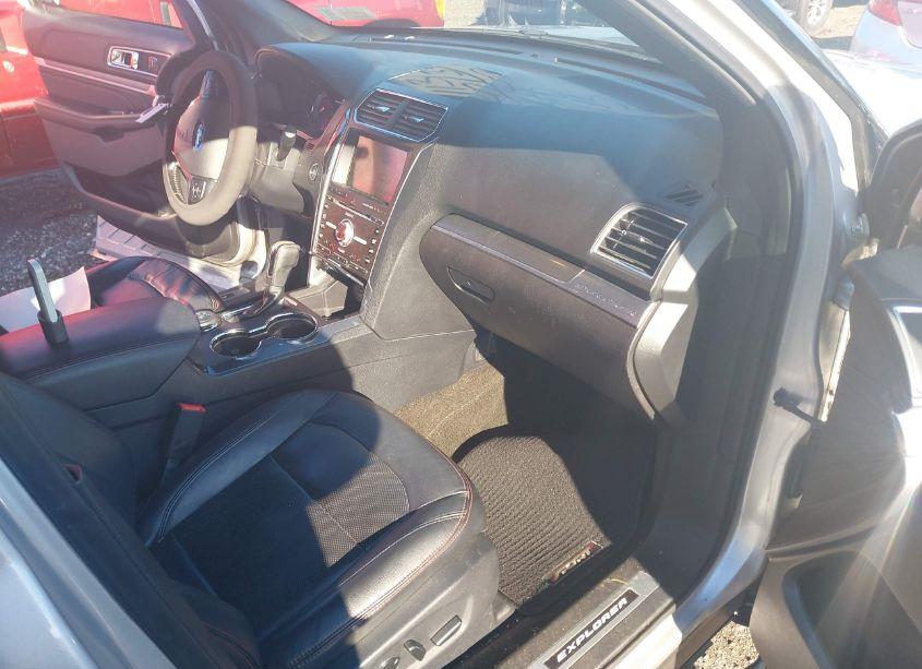 Photo 5 of 2016 Ford Explorer SPORT (VIN 1FM5K8GT1GGB91004)