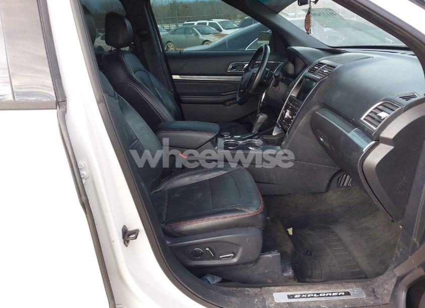 Photo 5 of 2017 Ford Explorer SPORT (VIN 1FM5K8GT1HGA54419)