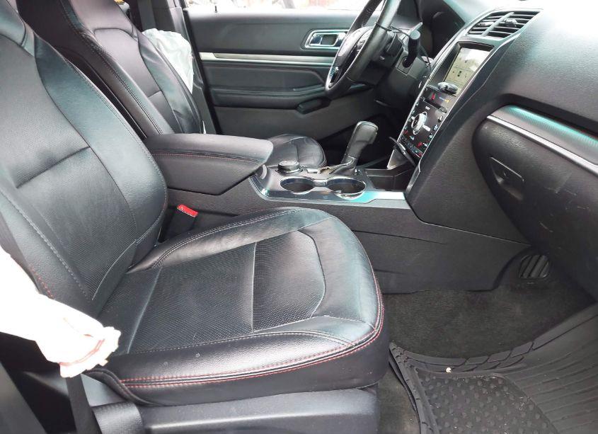 Photo 5 of 2017 Ford Explorer SPORT (VIN 1FM5K8GT1HGB26171)