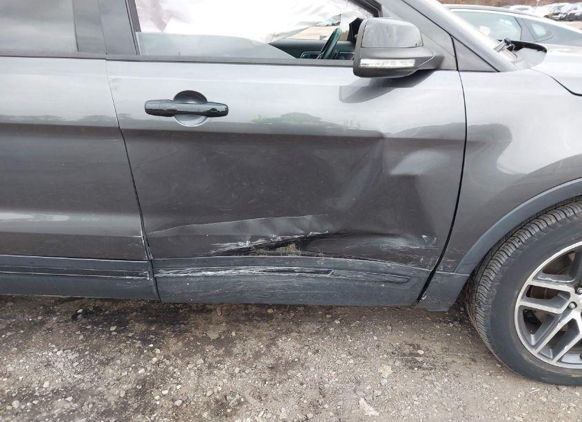 Photo 6 of 2017 Ford Explorer SPORT (VIN 1FM5K8GT1HGB26171)