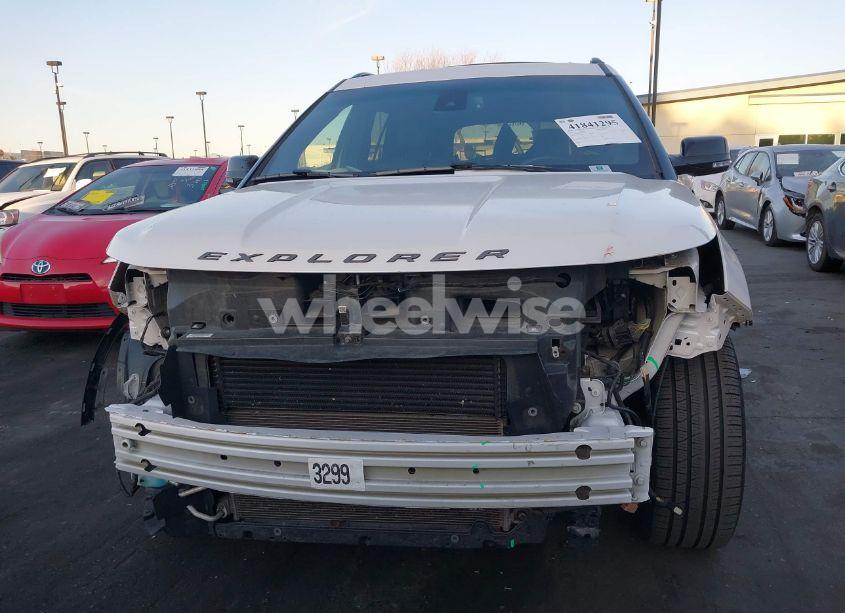 Photo 13 of 2018 Ford Explorer SPORT (VIN 1FM5K8GT1JGA99317)