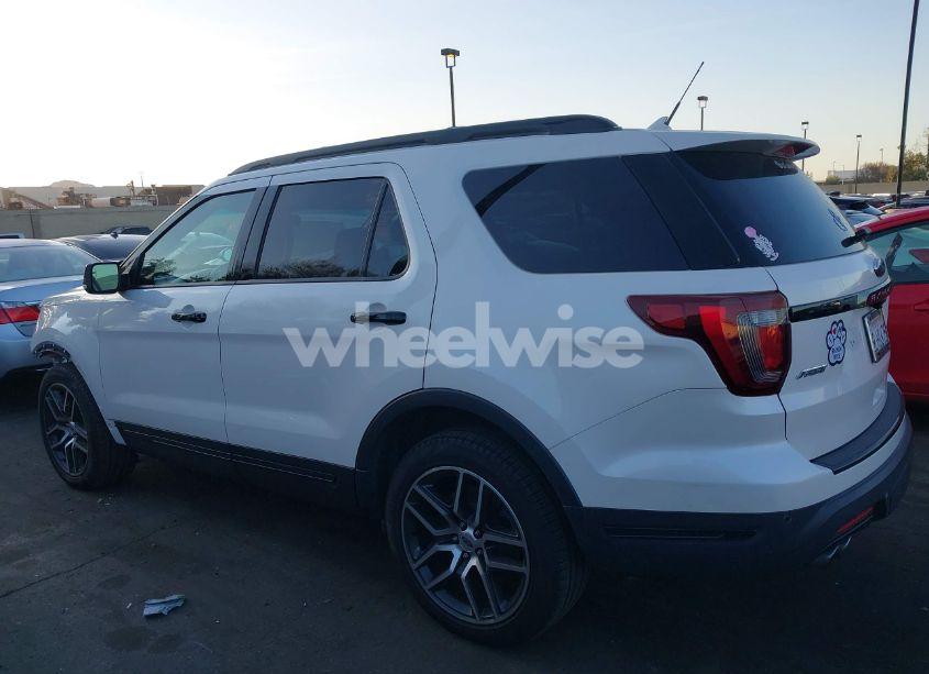 Photo 15 of 2018 Ford Explorer SPORT (VIN 1FM5K8GT1JGA99317)