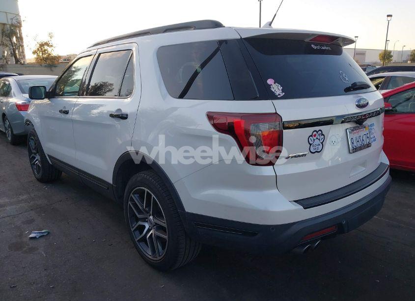 Photo 3 of 2018 Ford Explorer SPORT (VIN 1FM5K8GT1JGA99317)